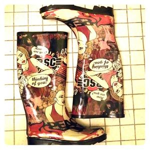 Rain boots